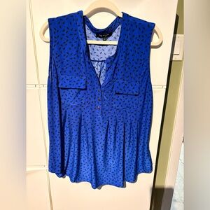 Elegant Blue Sleeveless Blouse with Black Pattern